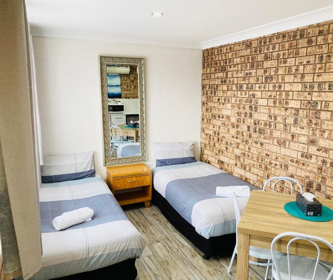 Buccaneer Motel Зе-Энтранс Экстерьер фото